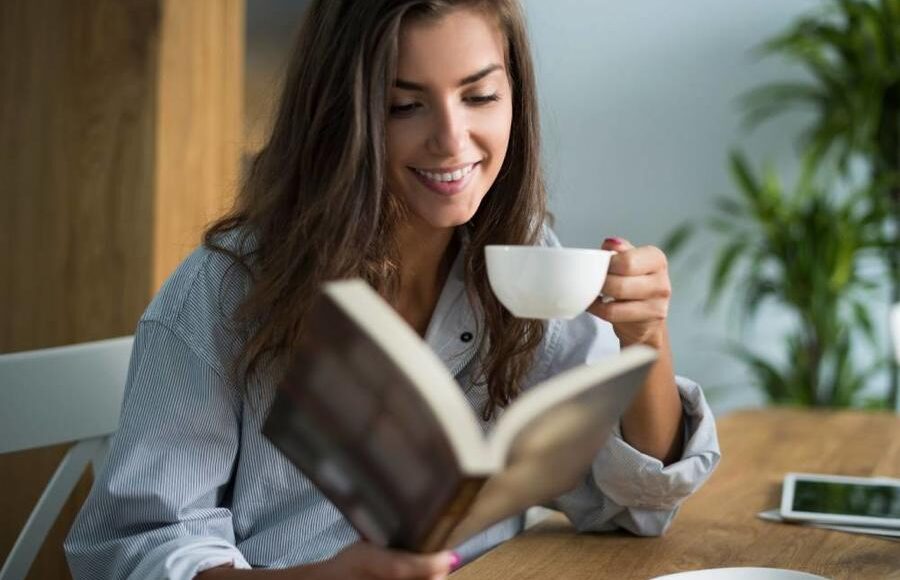 أفضل الكتب للقراء و تحفز الدماغ وتعزيز العقل بالمعلومات 2023